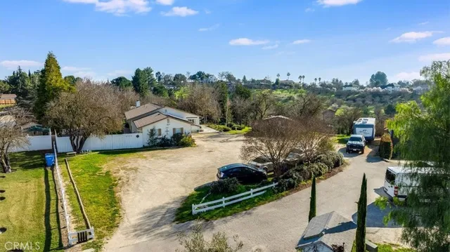 $879,000 | 1555 Lyle Lane, Paso Robles, CA 93446