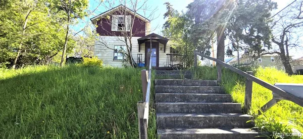 $14,900 | 2015 West Court Street, Flint, MI 48503