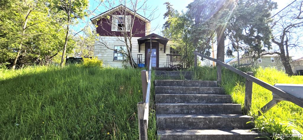 2015 West Court Street Flint, MI 48503 - Photo 1 of 33