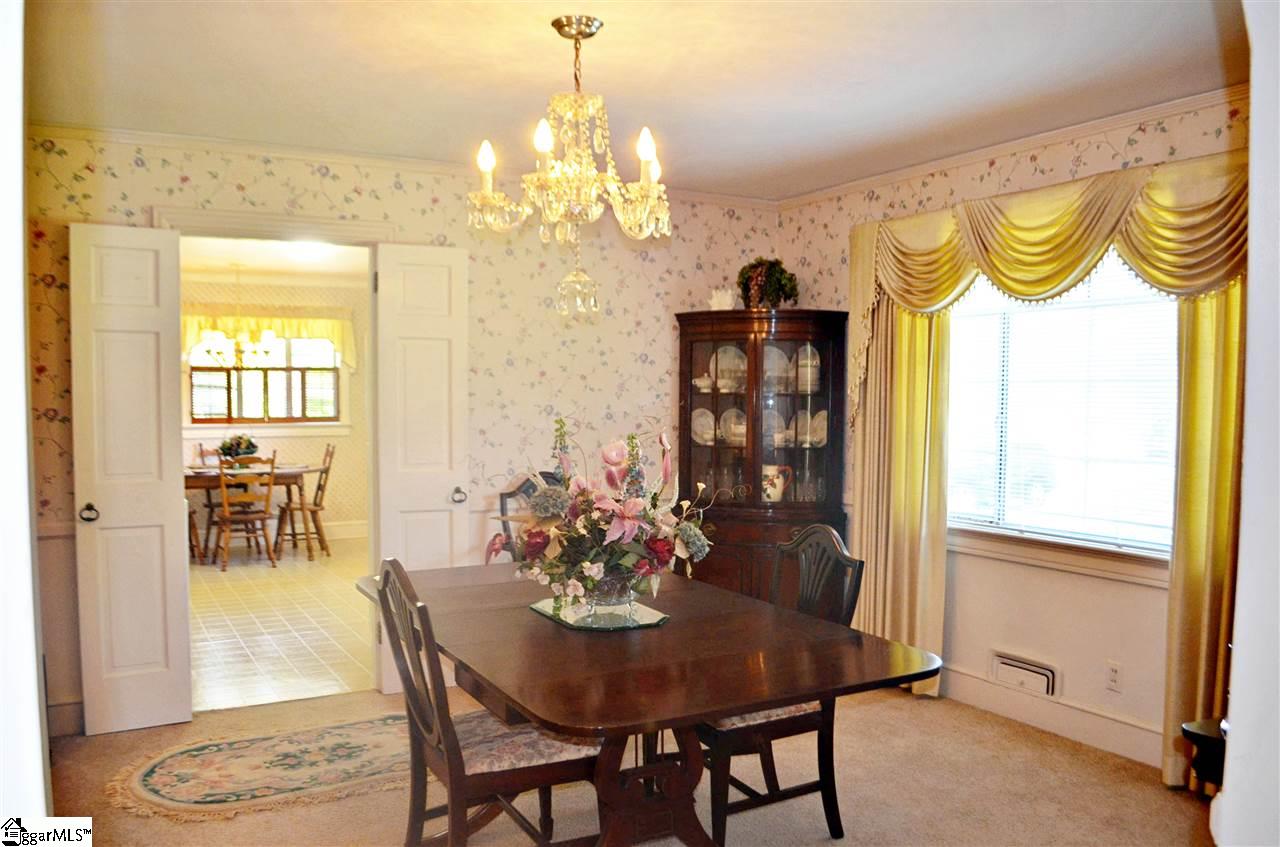 310 South Watson Road Taylors, SC 29687 - Photo 8 of 31 Gallery Image 8