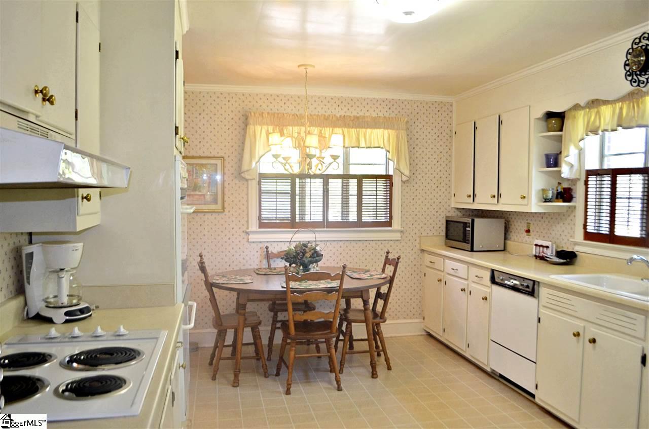310 South Watson Road Taylors, SC 29687 - Photo 10 of 31 Gallery Image 10
