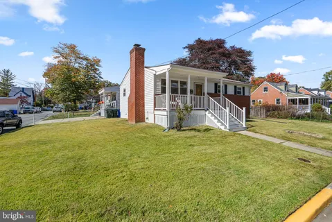 $474,000 | 8700 50th Place, College Park, MD 20740