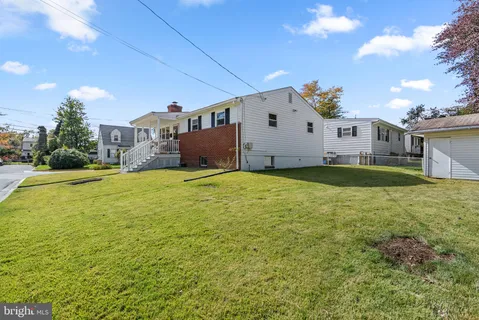 $474,000 | 8700 50th Place, College Park, MD 20740