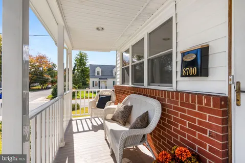 $474,000 | 8700 50th Place, College Park, MD 20740