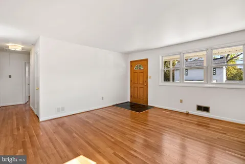 $474,000 | 8700 50th Place, College Park, MD 20740