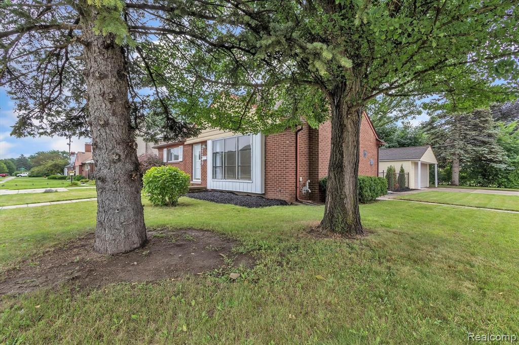 27245 Five Mile Road Redford, MI 48239 - Photo 4 of 47
