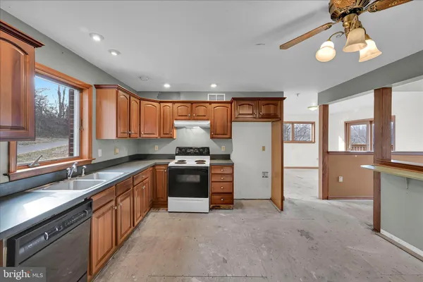 $375,000 | 960 Fabers Road, Reading, PA 19606