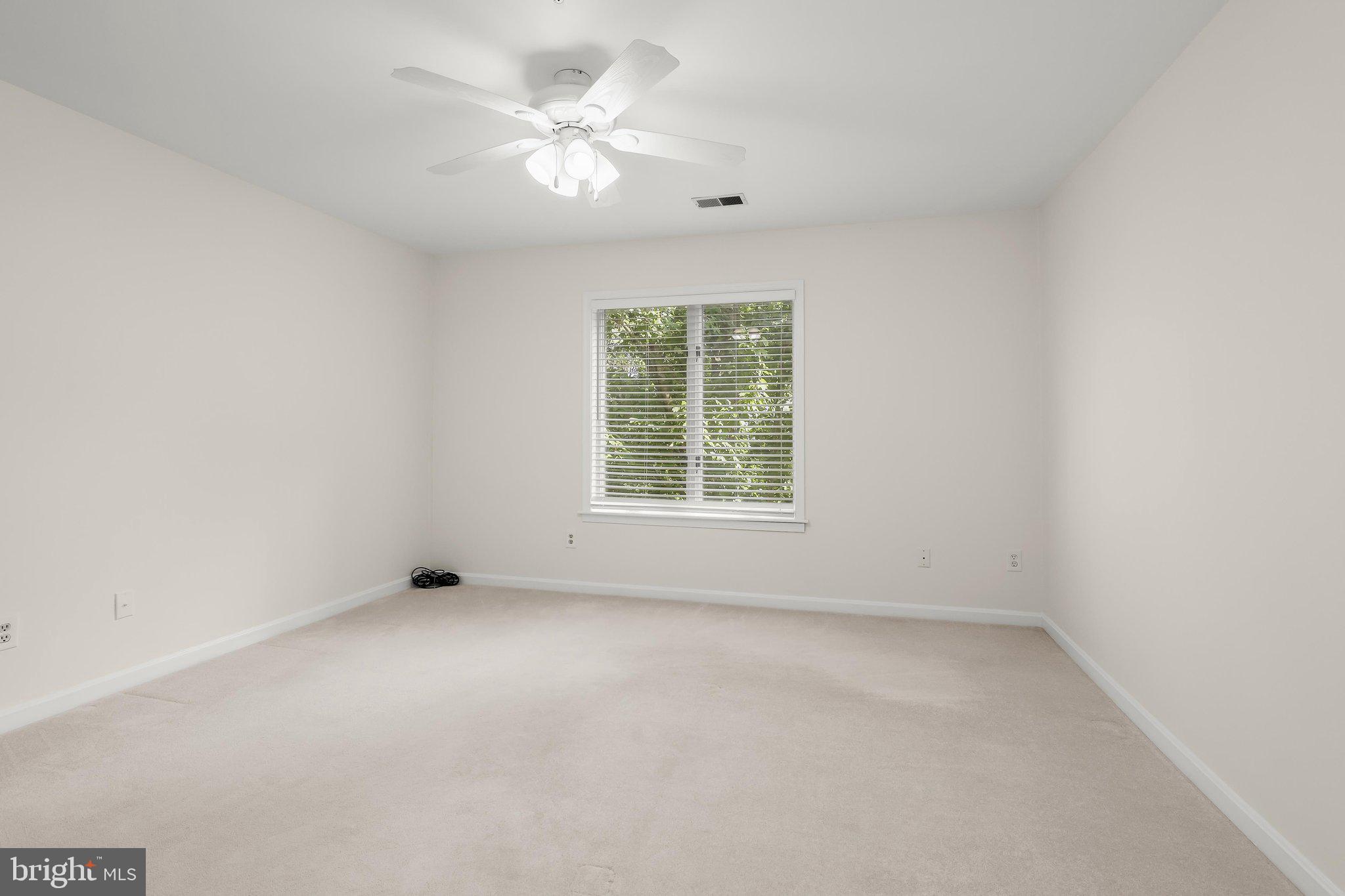 445 Pleasanton Road, Unit C31 Westminster, MD 21157 - Photo 24 of 37 Primary Bedroom