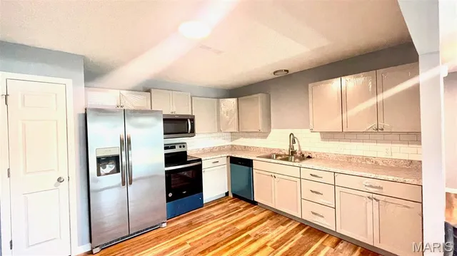 $1,100 | 2300 Donna Maria Drive, Unit B, Warrenton, MO 63383