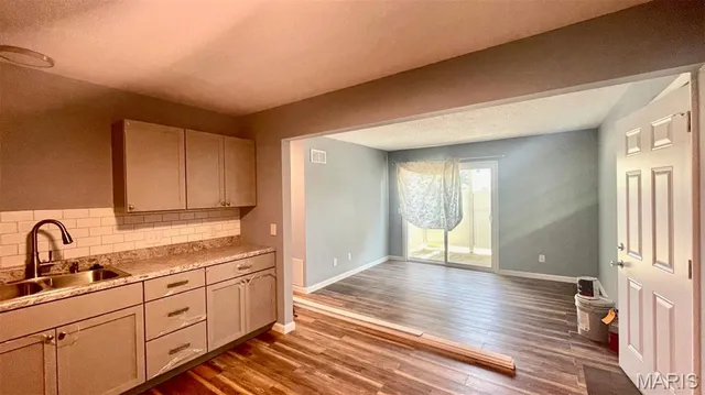 $1,100 | 2300 Donna Maria Drive, Unit B, Warrenton, MO 63383
