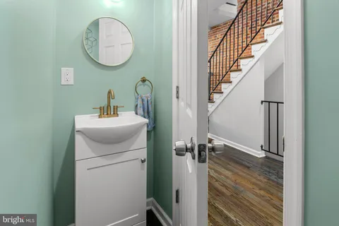 $299,900 | 505 South Lehigh Street, Baltimore, MD 21224