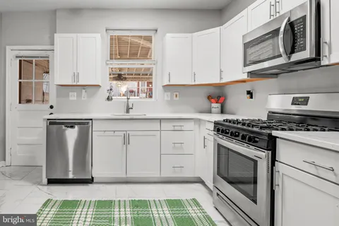 $299,900 | 505 South Lehigh Street, Baltimore, MD 21224