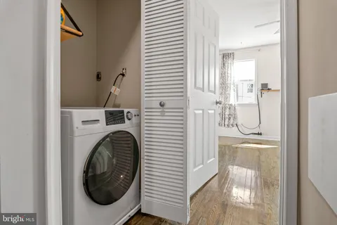 $299,900 | 505 South Lehigh Street, Baltimore, MD 21224