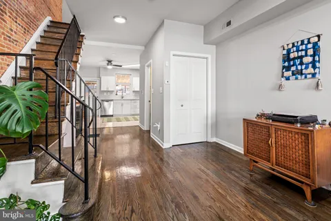 $299,900 | 505 South Lehigh Street, Baltimore, MD 21224
