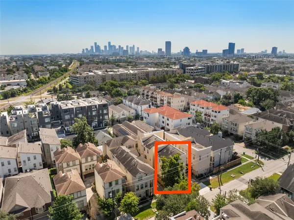 $3,500 | 1510 Birdsall Street, Houston, TX 77007