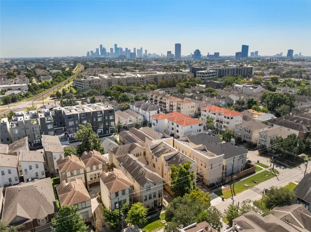 $3,500 | 1510 Birdsall Street, Houston, TX 77007