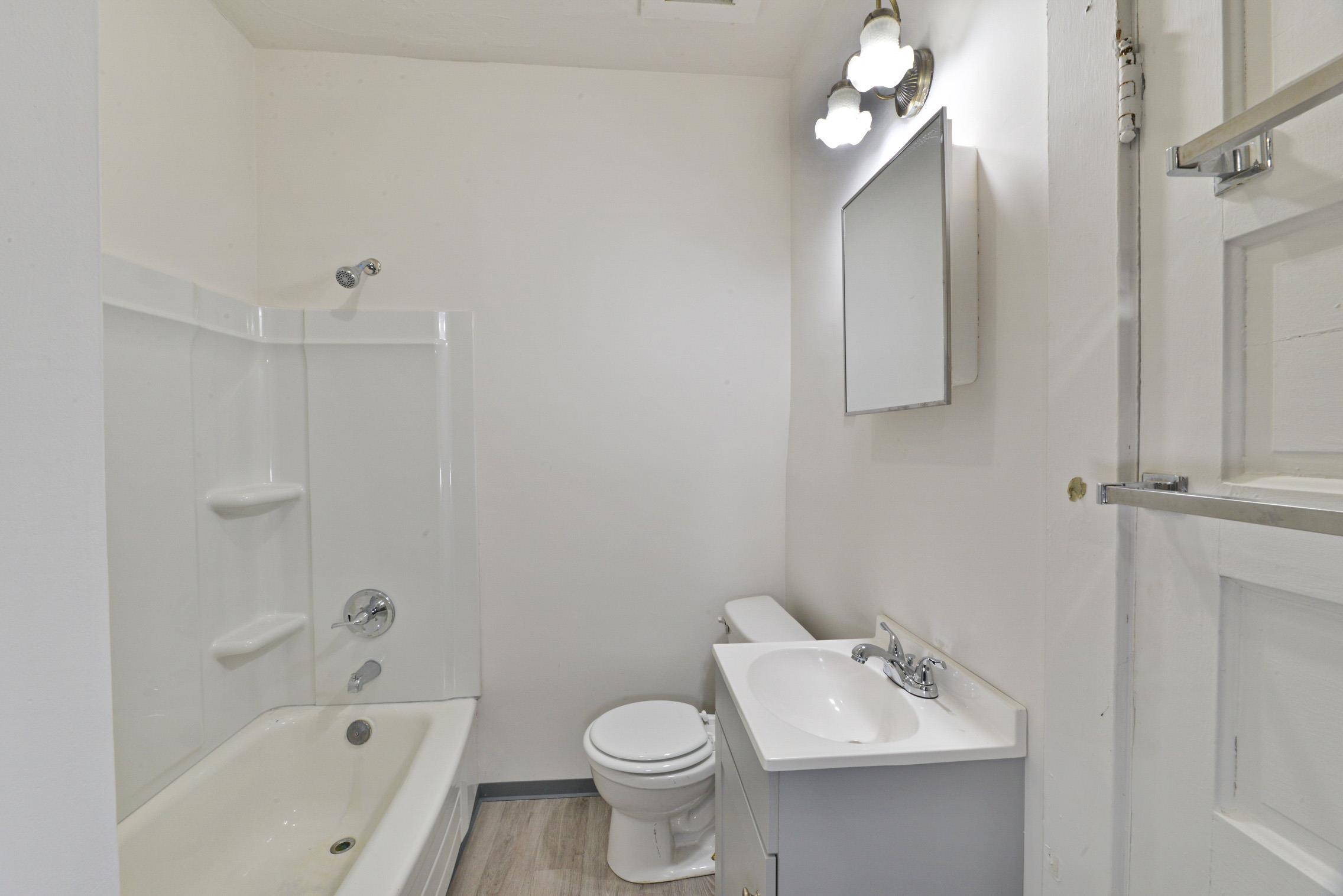 1329 East Gordon Avenue Spokane, WA 99207 - Photo 6 of 16