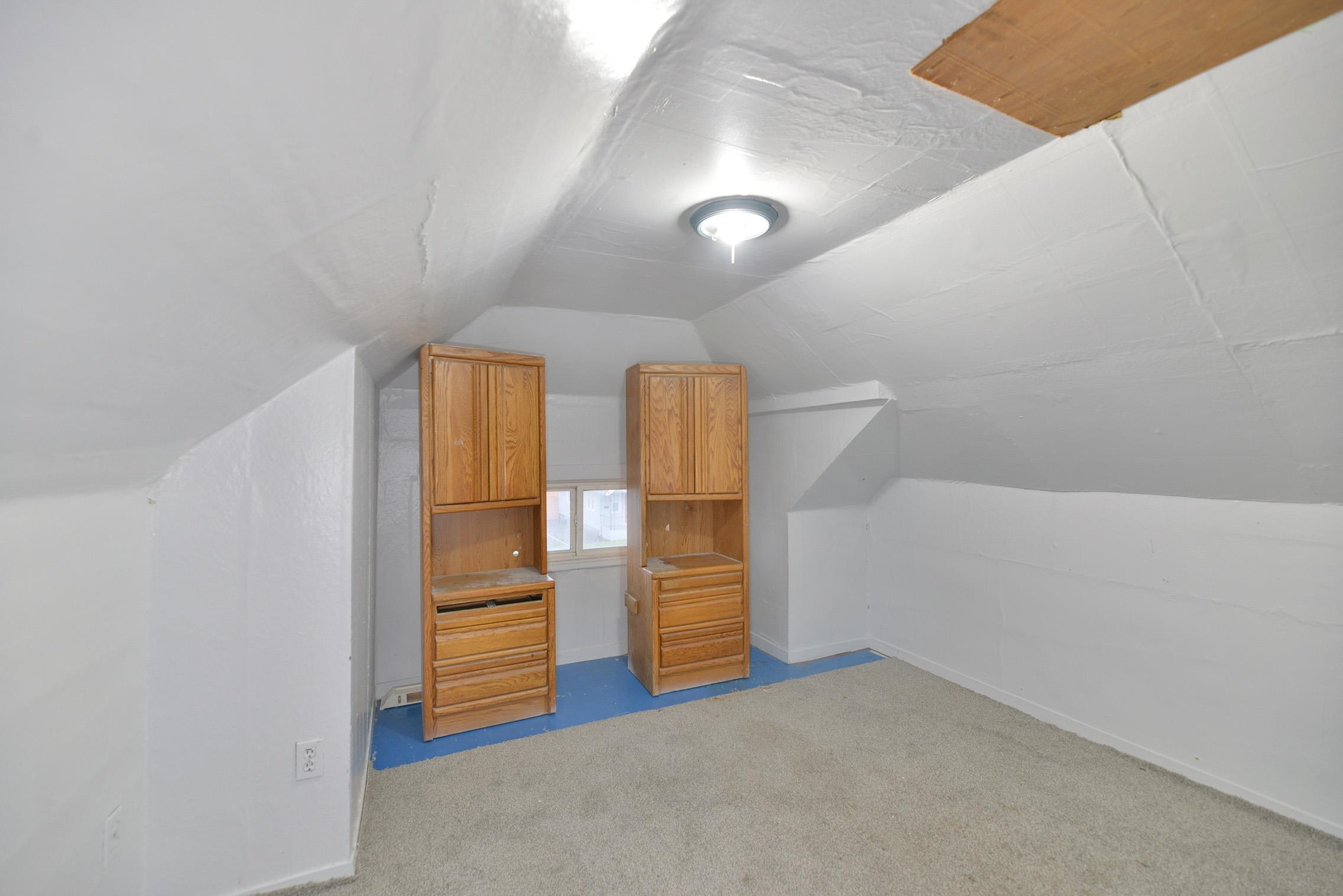 1329 East Gordon Avenue Spokane, WA 99207 - Photo 8 of 16