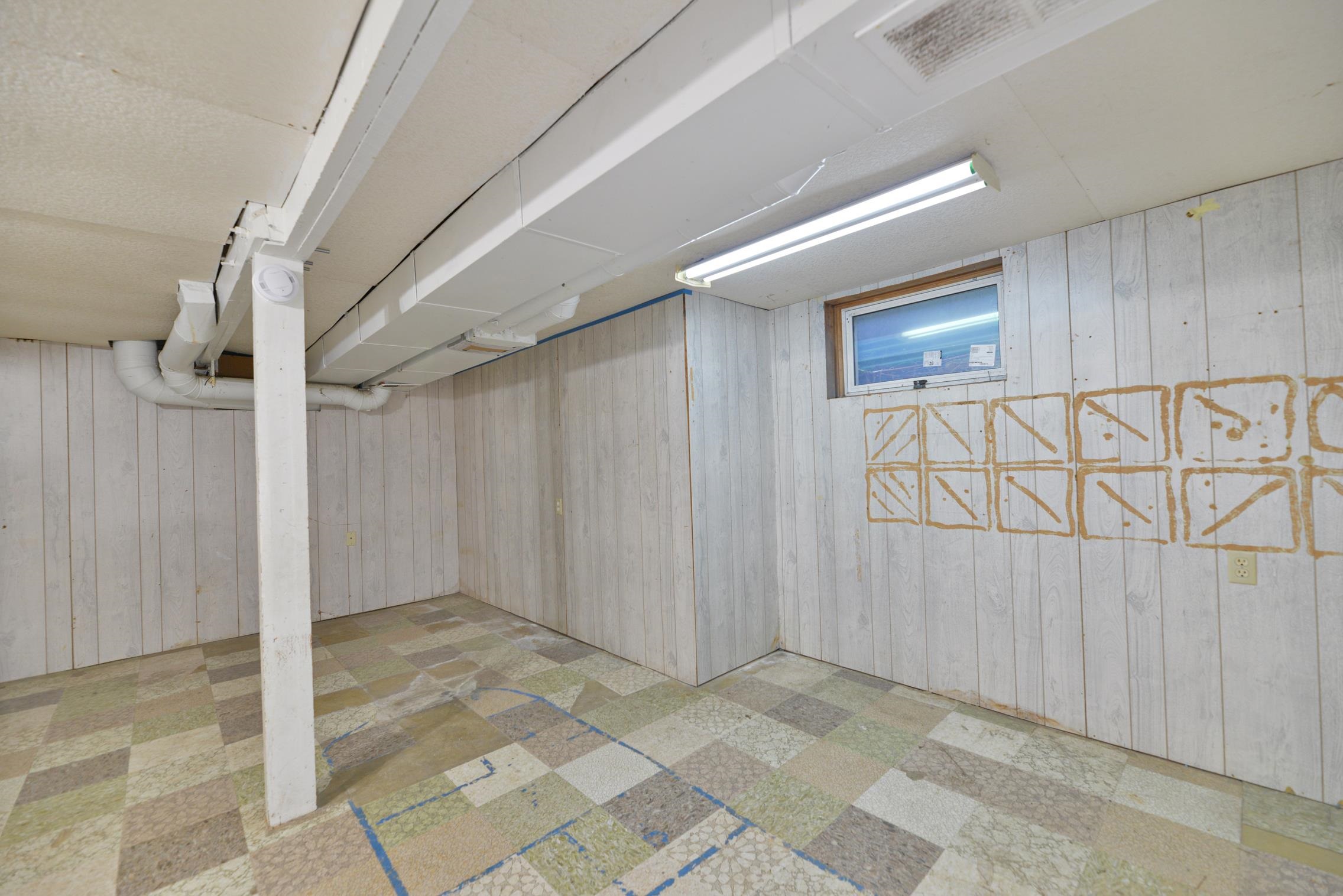 1329 East Gordon Avenue Spokane, WA 99207 - Photo 9 of 16