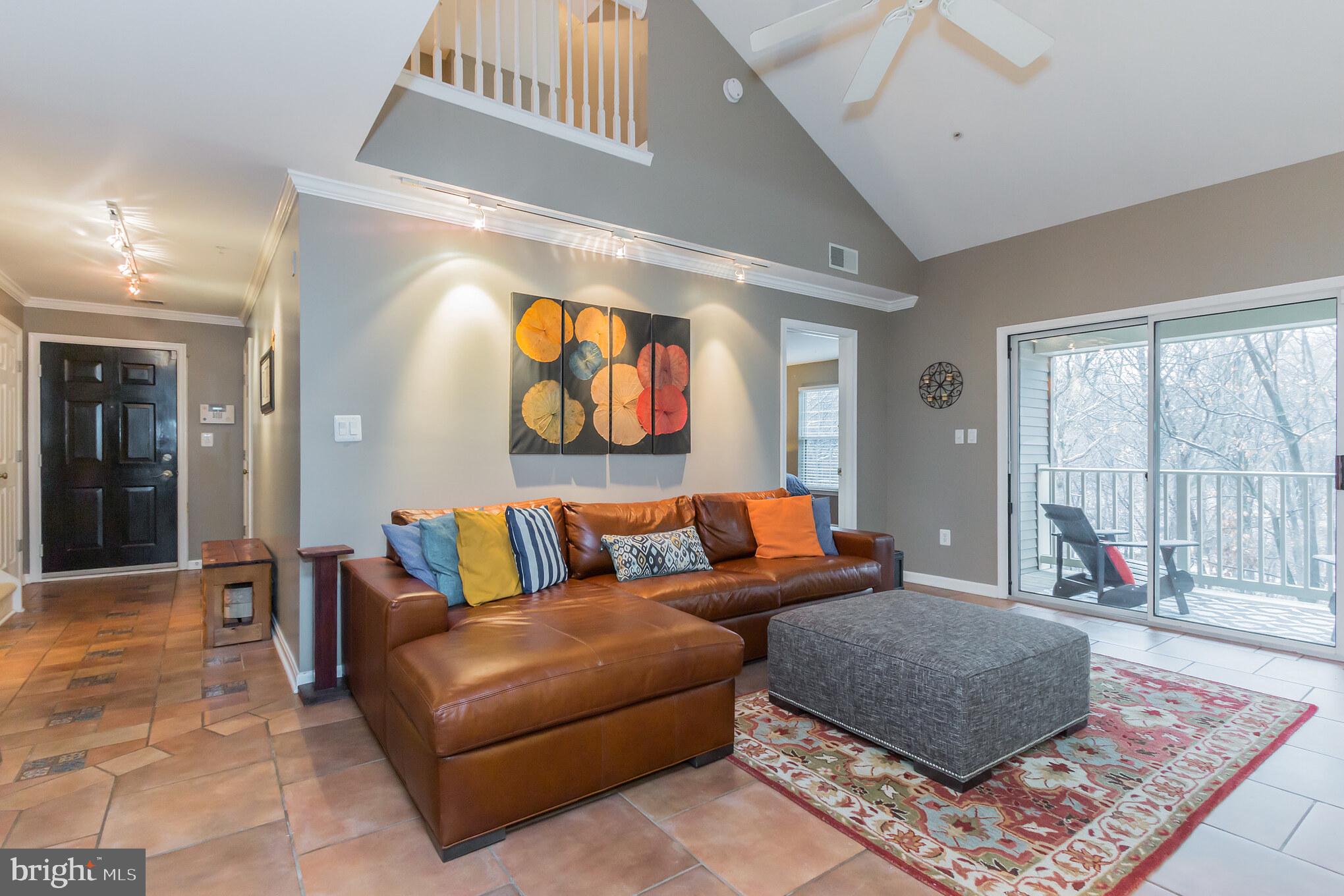 137 Timberbrook Lane, Unit 303 Gaithersburg, MD 20878 - Photo 4 of 30