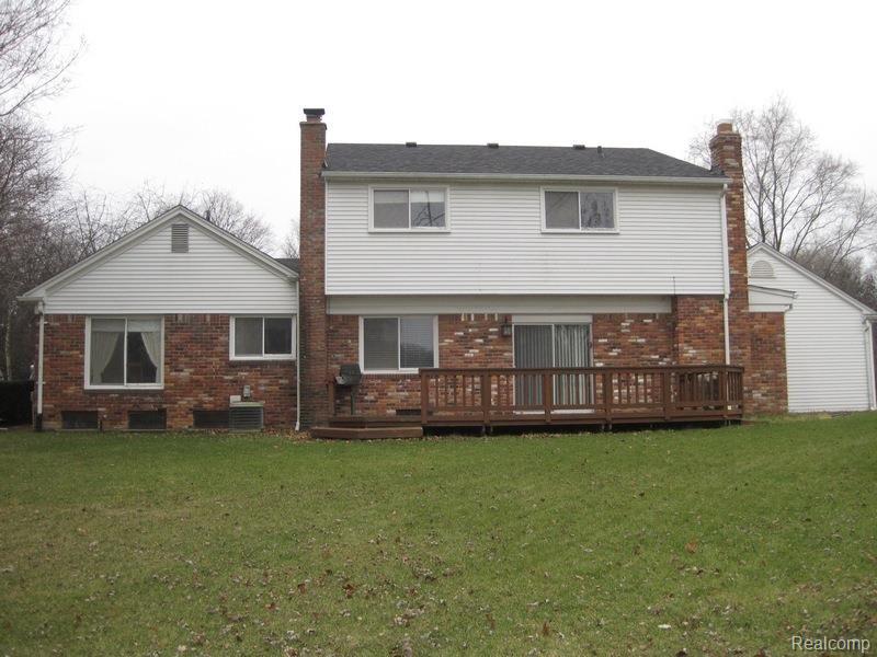 33632 Old Timber Road Farmington, MI 48331 - Photo 26 of 26 033.jpg