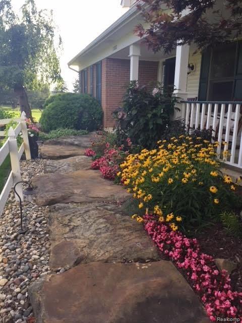 11833 Francesca Court Romeo, MI 48065 - Photo 32 of 38 unnamed (6).jpg
