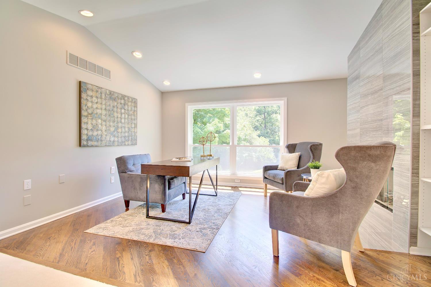 5995 Drake Road Cincinnati, OH 45243 - Photo 22 of 80