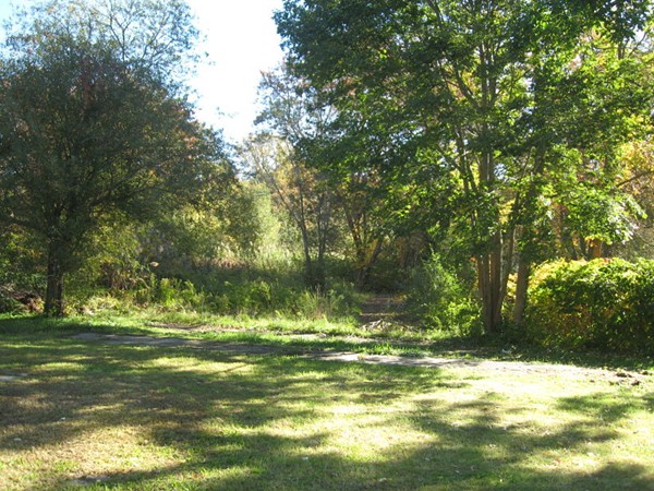 48 Middle Road Acushnet, MA 02743 - Photo 7 of 8 Gallery Image 7