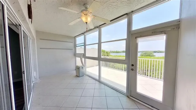 $2,799 | 6495 Shoreline Drive, Unit 8104, St. Petersburg, FL 33708