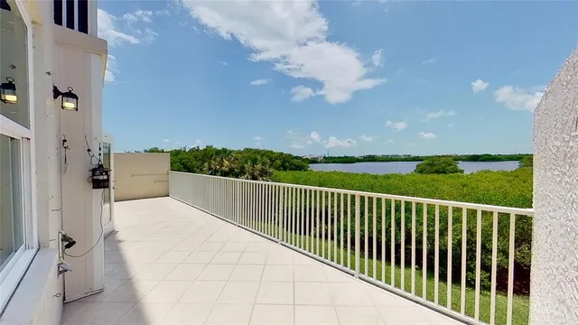 $2,799 | 6495 Shoreline Drive, Unit 8104, St. Petersburg, FL 33708