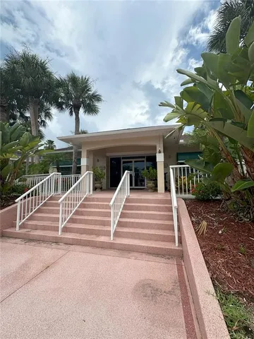 $2,799 | 6495 Shoreline Drive, Unit 8104, St. Petersburg, FL 33708