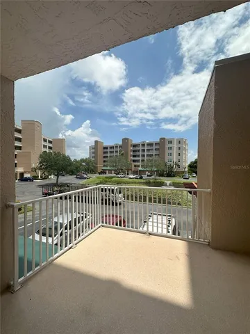 $2,799 | 6495 Shoreline Drive, Unit 8104, St. Petersburg, FL 33708