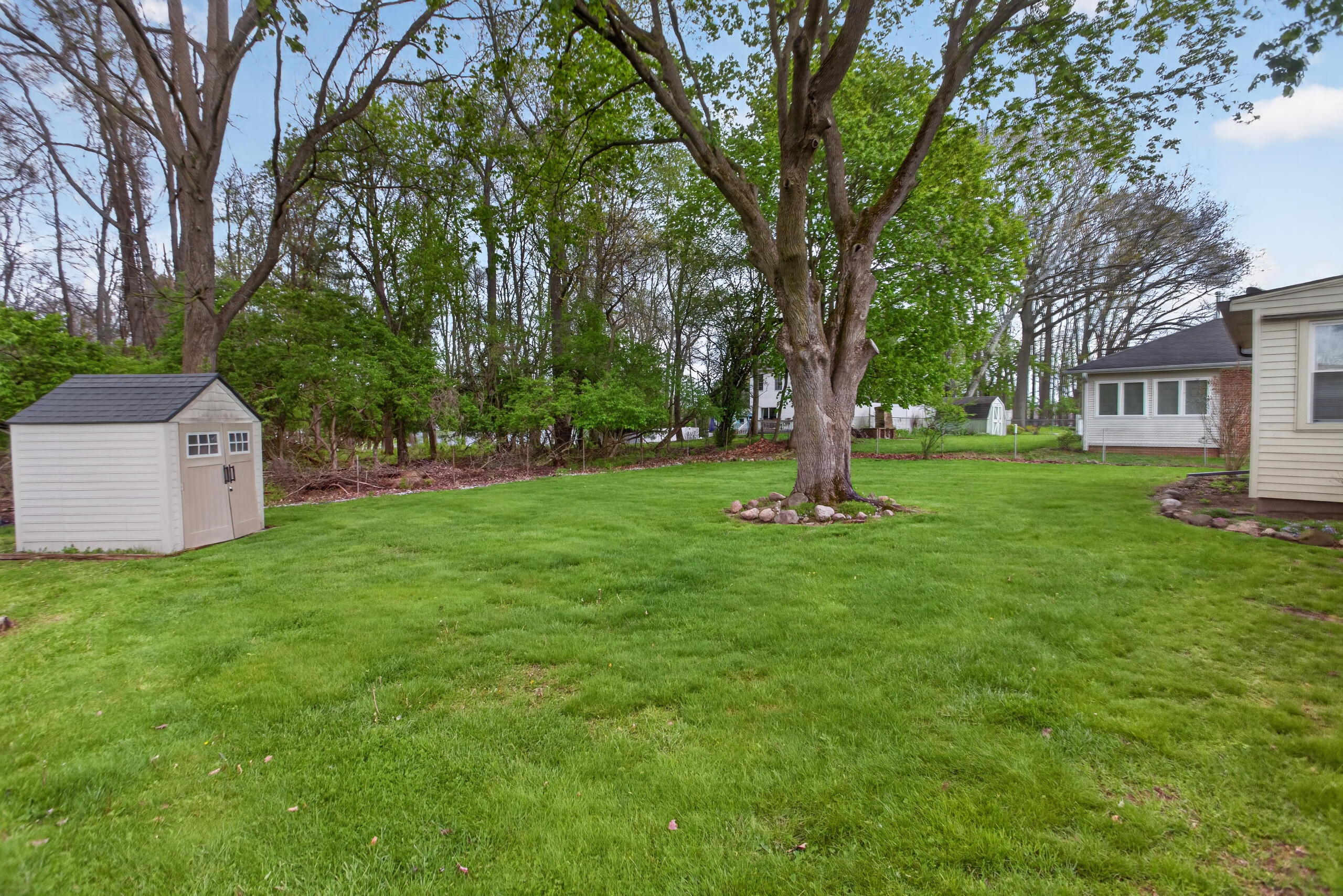 1249 Levant Street Jackson, MI 49203 - Photo 6 of 46 0N0A1819