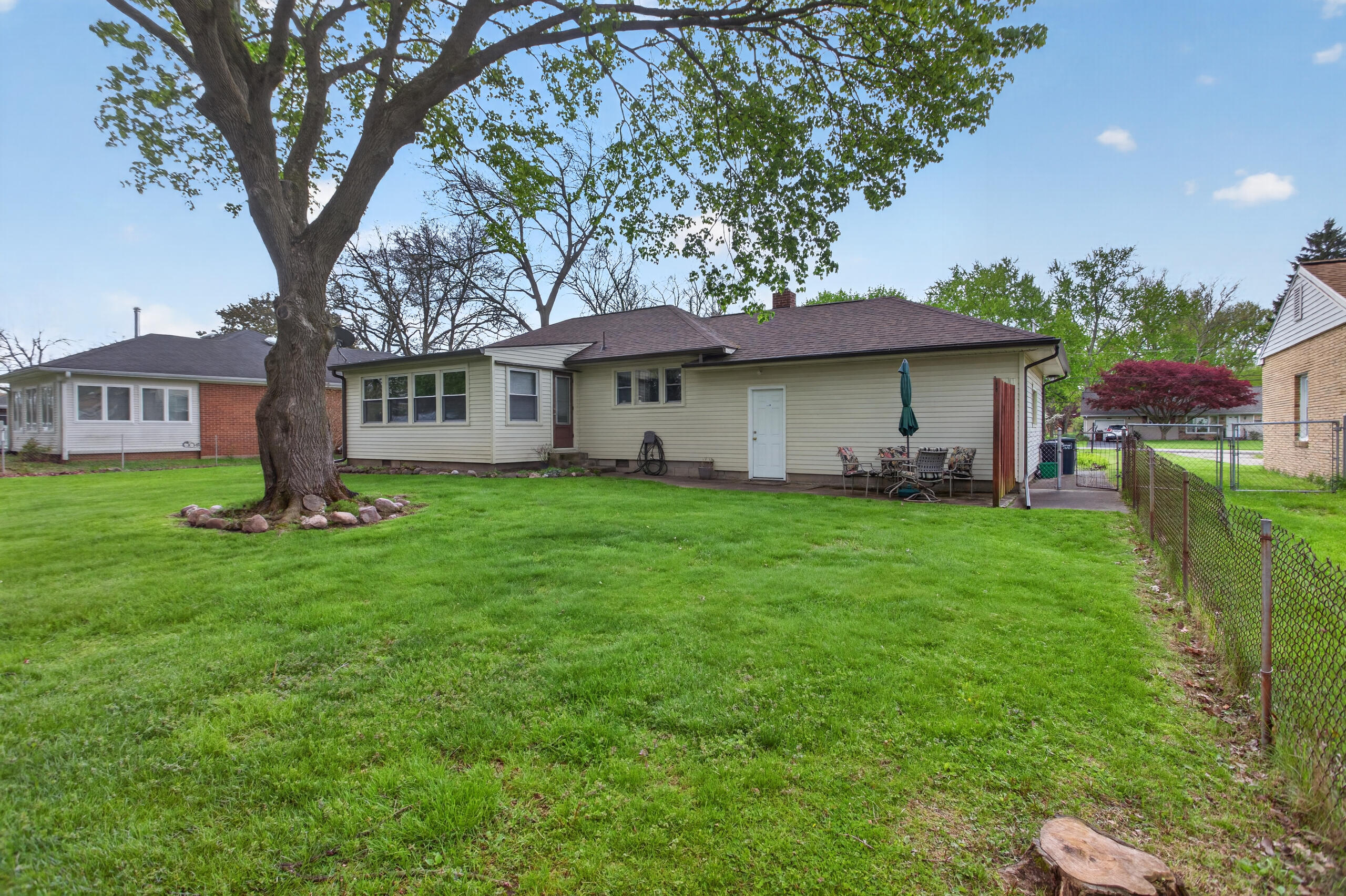 1249 Levant Street Jackson, MI 49203 - Photo 7 of 46 0N0A1822