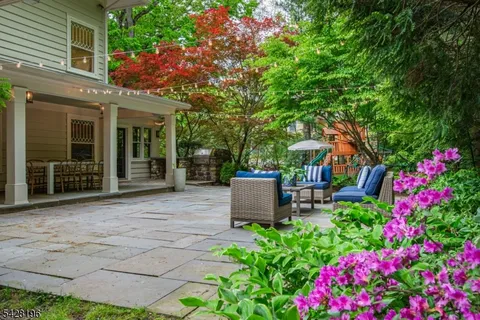 $2,495,000 | 324 Morris Avenue, Mountain Lakes, NJ 07046