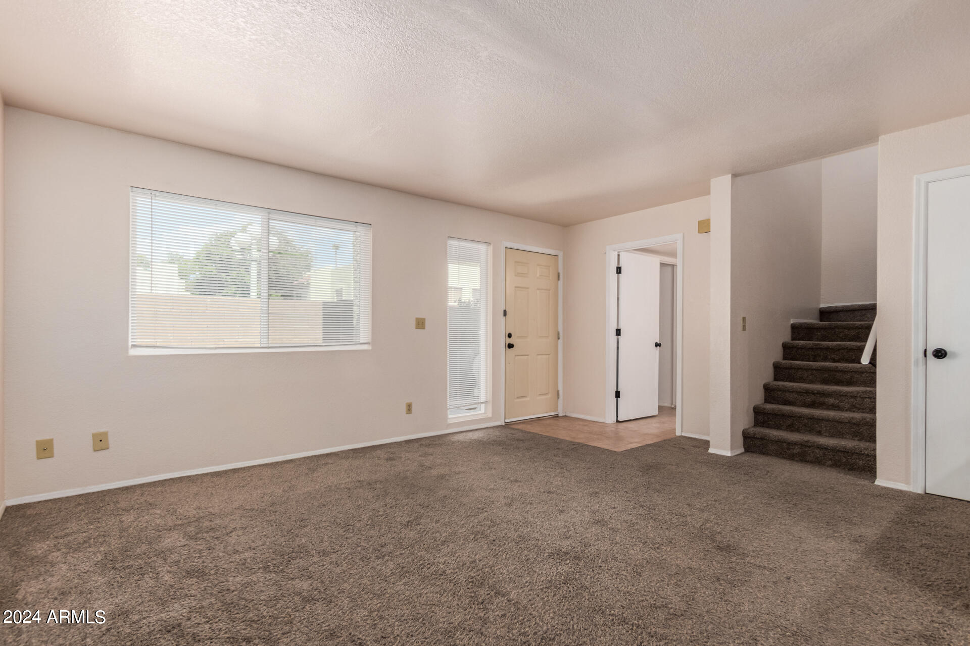 222 West Brown Road, Unit 2 Mesa, AZ 85201 - Photo 8 of 26 11 - Brown