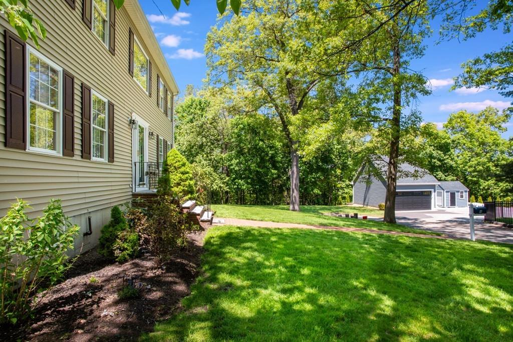 14 Kenneth Road Reading, MA 01867 - Photo 3 of 34 Gallery Image 3