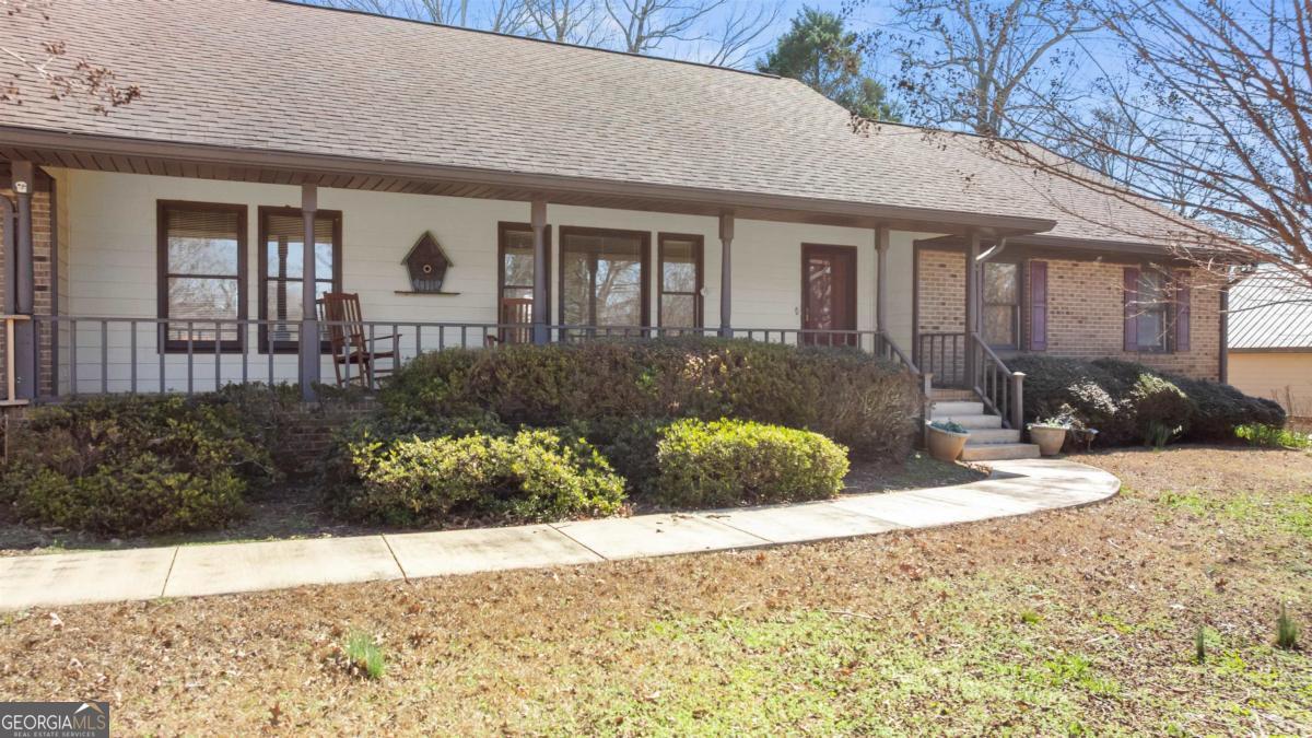 1070 Carpenter Lane Buckhead, GA 30625 - Photo 7 of 43