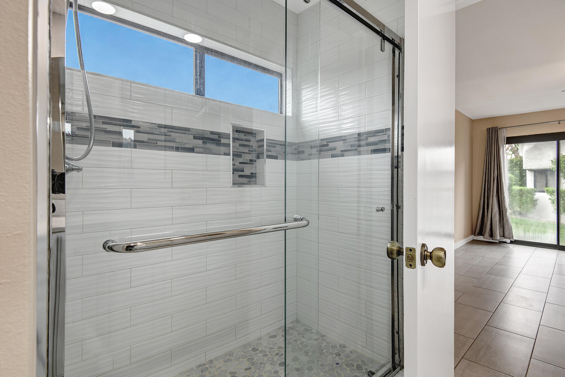 3155 Ramon Road, Unit 711 Palm Springs, CA 92264 - Photo 11 of 21 PRIMARY SHOWER.jpg mls