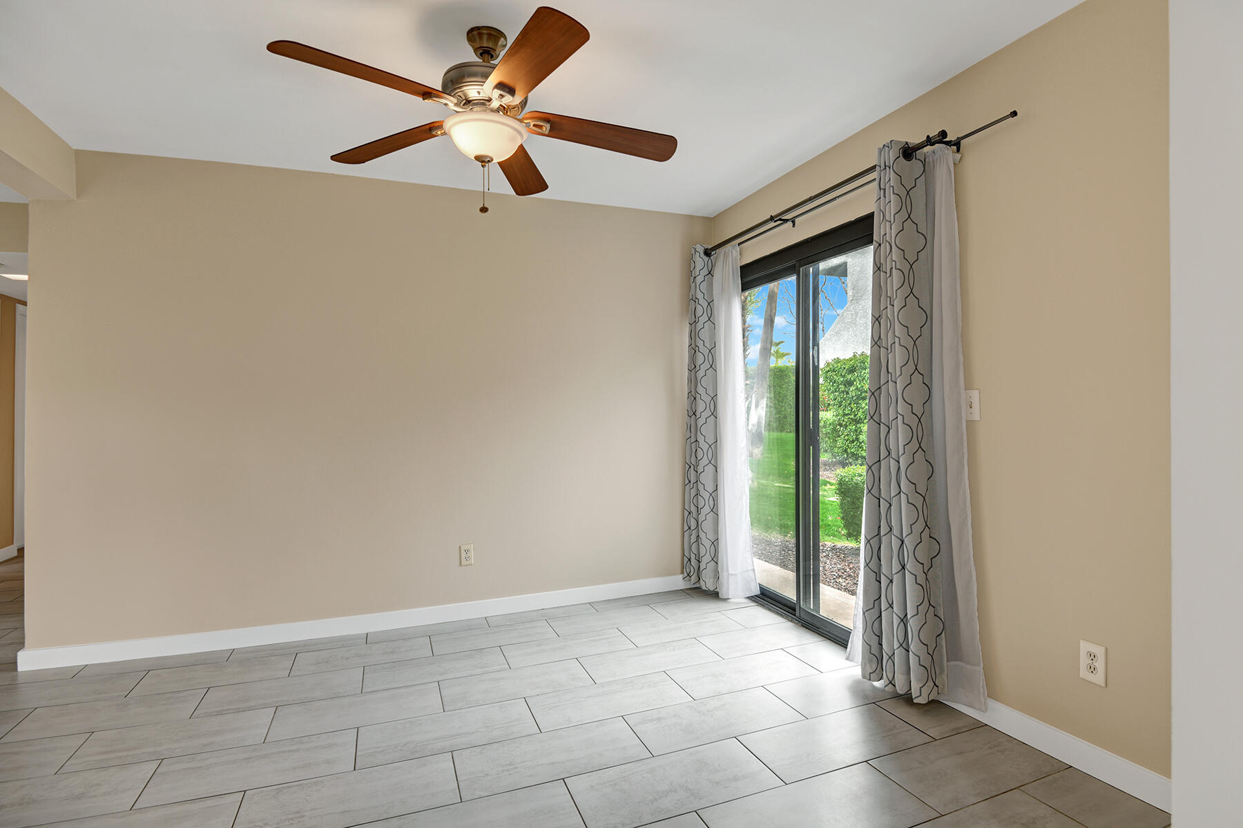 3155 Ramon Road, Unit 711 Palm Springs, CA 92264 - Photo 7 of 21 DINING SPACE.jpg mls
