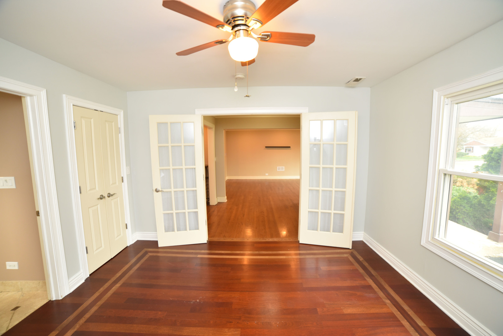 813 South Wolf Road Des Plaines, IL 60016 - Photo 11 of 44 Gallery Image 11