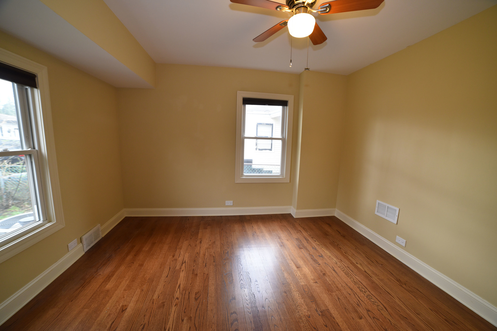 813 South Wolf Road Des Plaines, IL 60016 - Photo 24 of 44 Gallery Image 24