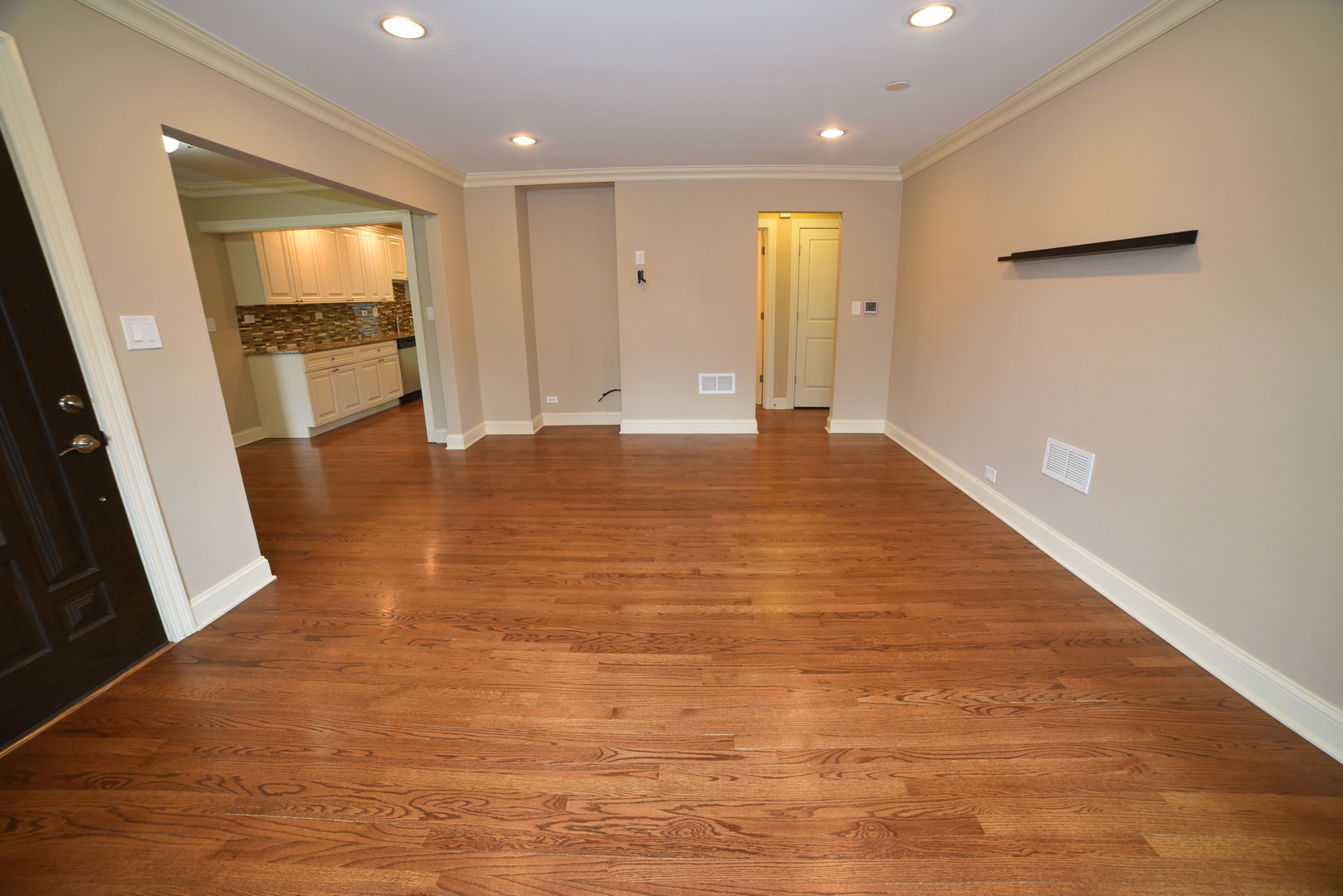 813 South Wolf Road Des Plaines, IL 60016 - Photo 3 of 44 Gallery Image 3