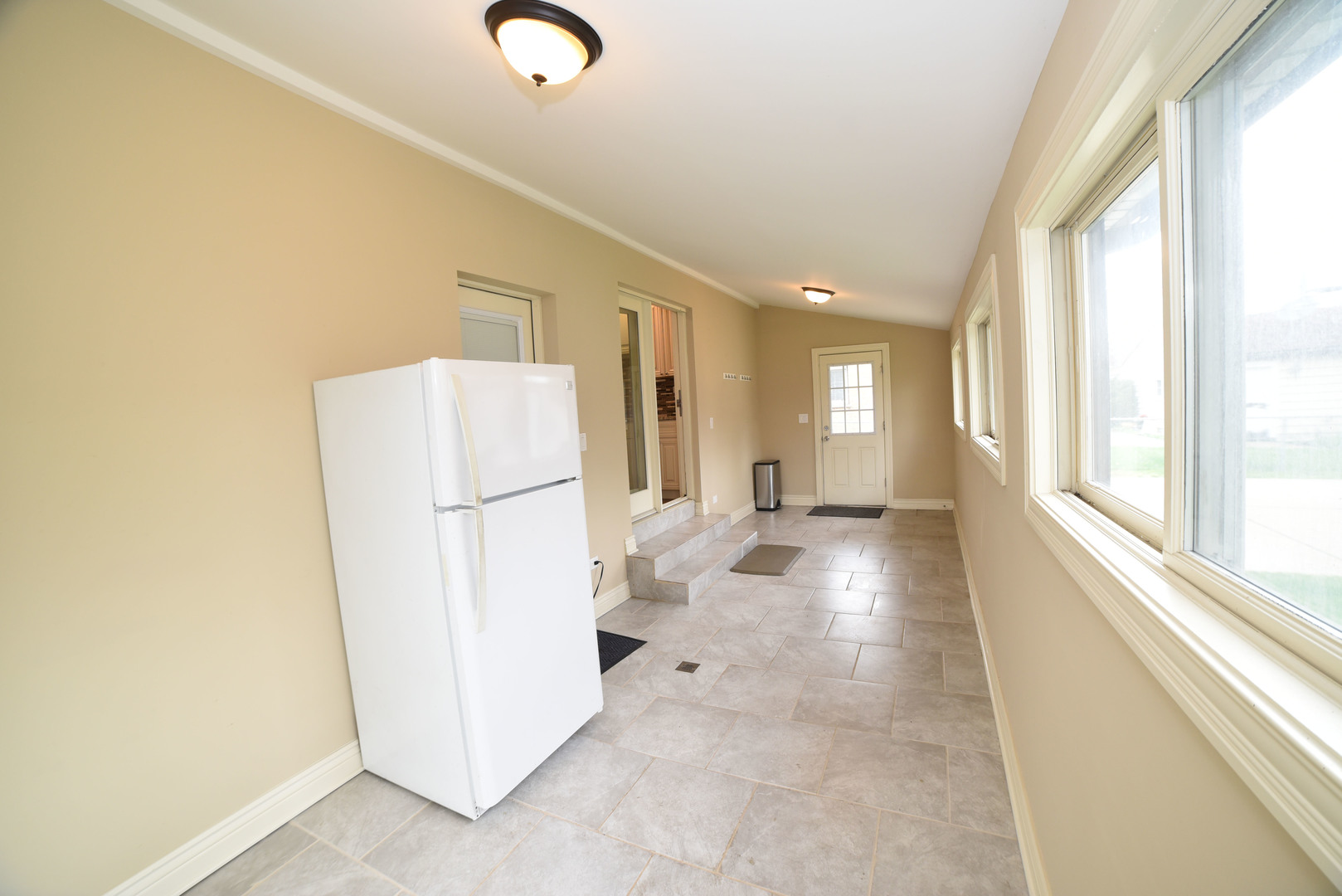 813 South Wolf Road Des Plaines, IL 60016 - Photo 39 of 44 Gallery Image 39