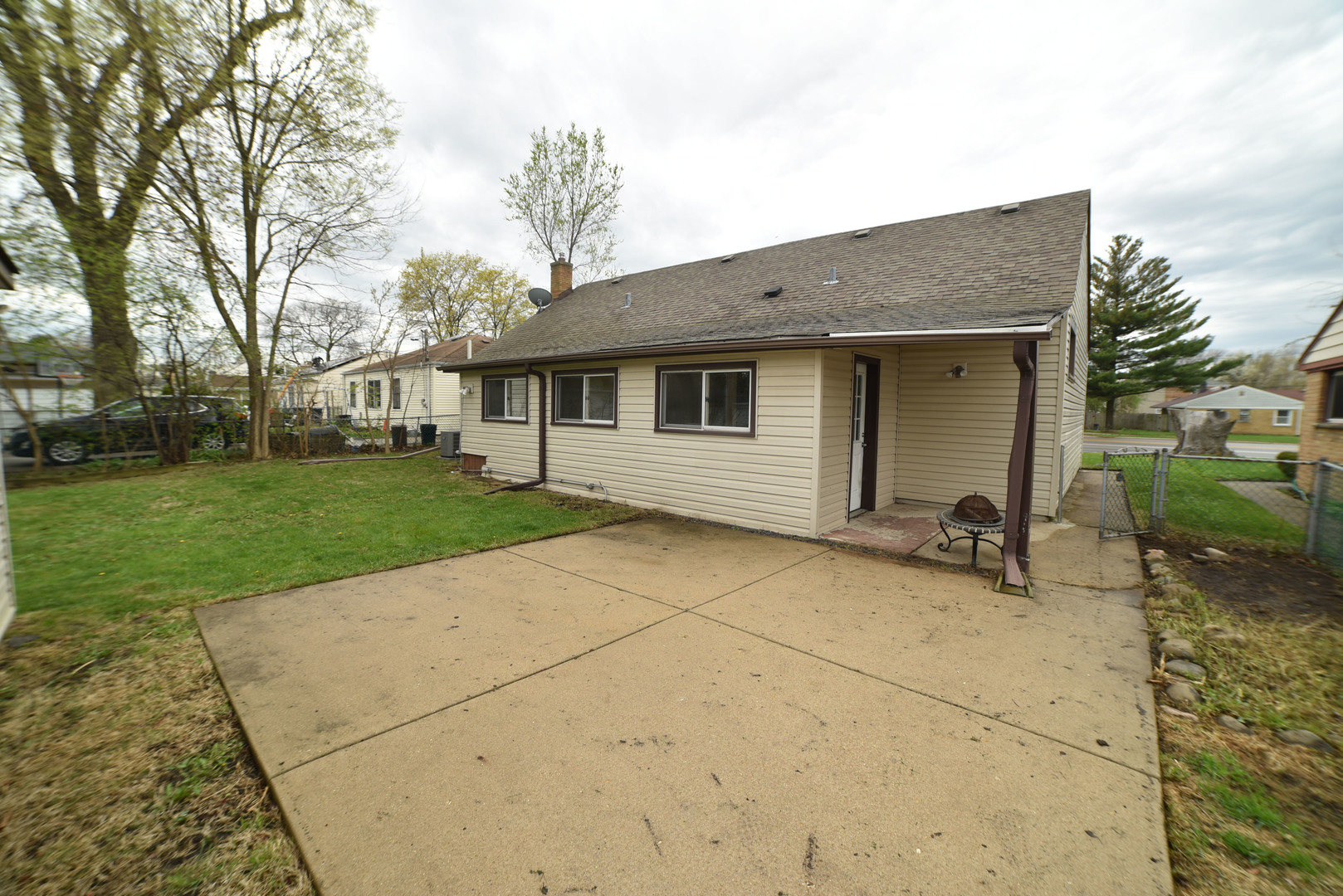 813 South Wolf Road Des Plaines, IL 60016 - Photo 41 of 44 Gallery Image 41