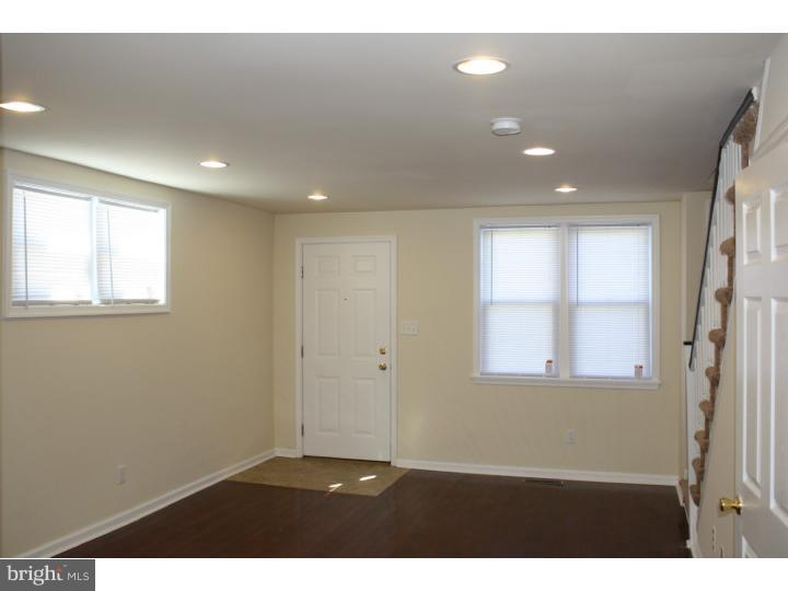 7342 Brookhaven Road Philadelphia, PA 19151 - Photo 8 of 24 Living Room