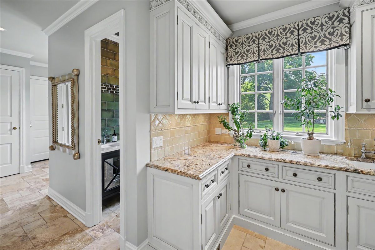25W451 Plamondon Road Wheaton, IL 60189 - Photo 30 of 66