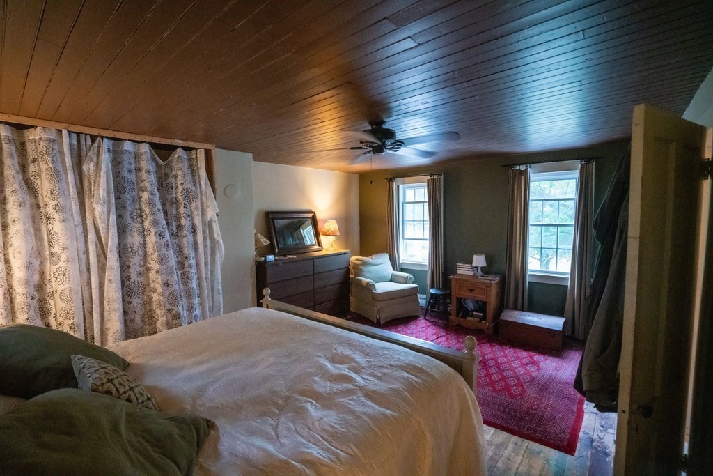 237 Meadow Street Amherst, MA 01002 - Photo 29 of 36 Gallery Image 29