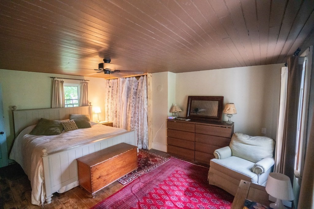 237 Meadow Street Amherst, MA 01002 - Photo 30 of 36 Gallery Image 30