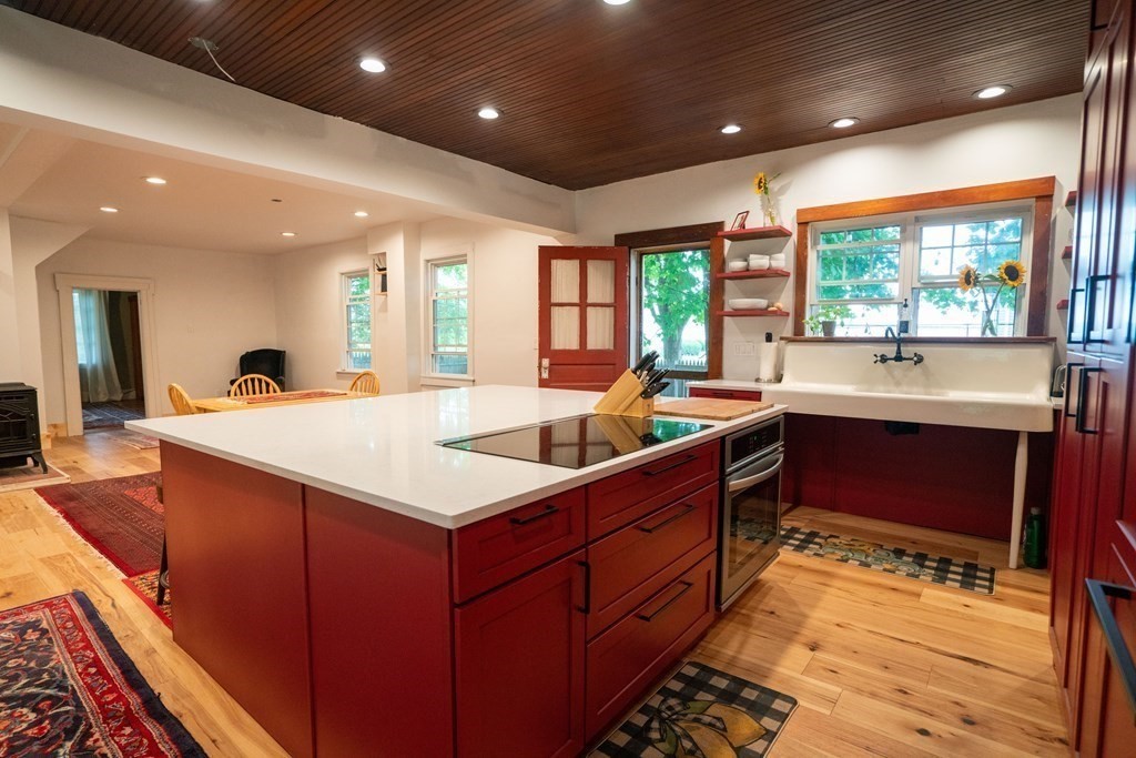 237 Meadow Street Amherst, MA 01002 - Photo 8 of 36 Gallery Image 8